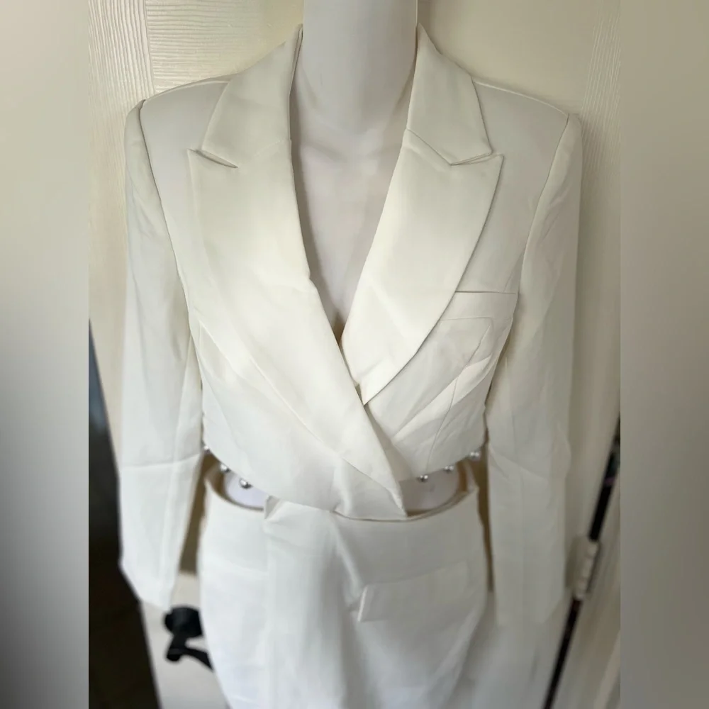 Lavish Alice Cut Out Detail Blazer Dress with Pearl Trim SZ 8 NWT - Picture 5 of 15